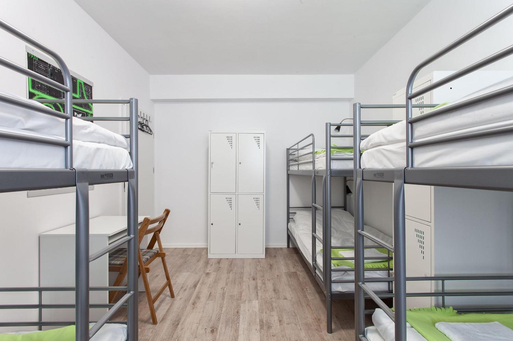 Opera Hostel Poznan Ngoại thất bức ảnh